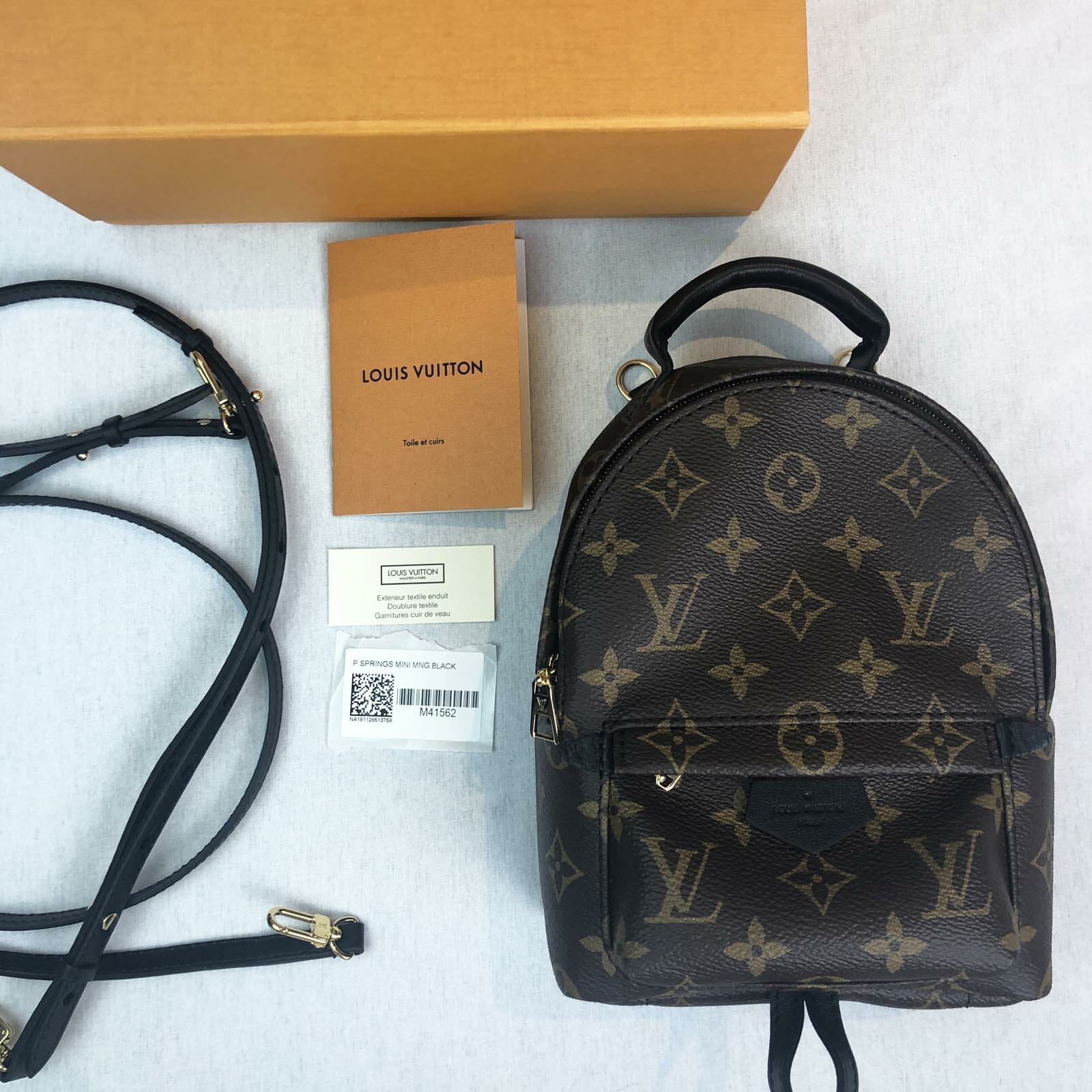 LV Palm Springs Mini Backpack - How to convert the straps