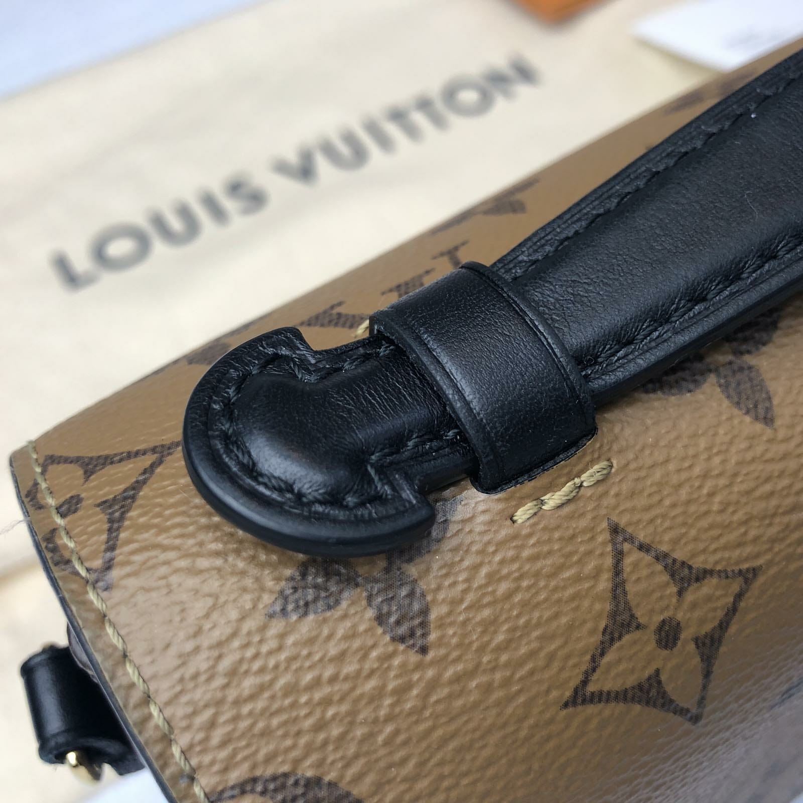 Louis Vuitton Reverse Monogram Pochette Metis Pre-Loved - Handbagholic