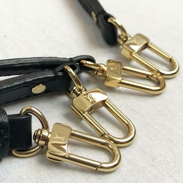 louis vuitton palm springs mini backpack clips on straps