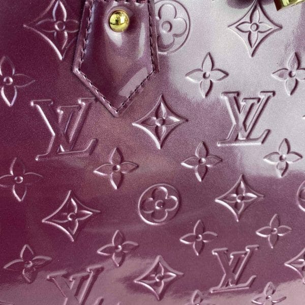 Louis Vuitton Alma MM Violette Purple Vernis Monogram Leather handle mark on leather