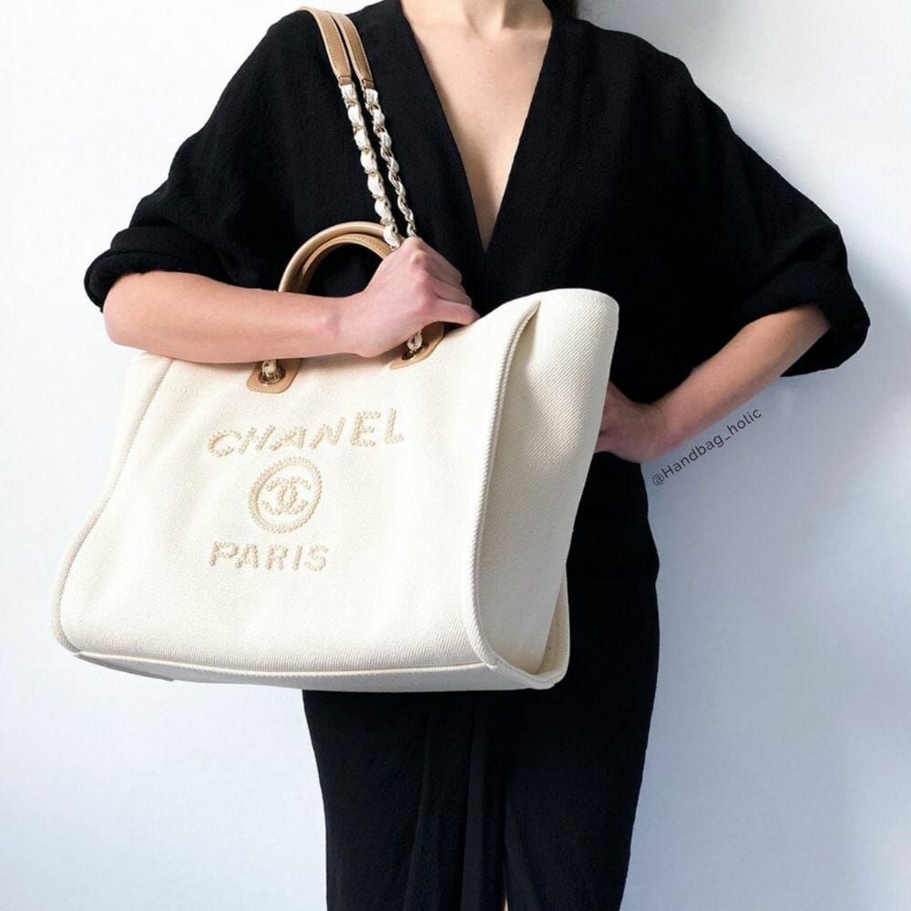 Chanel 2023 Mini 22 Bag - Crossbody Bags, Handbags