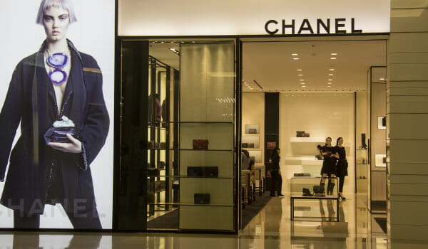 How Much Do Chanel Sales Associates Earn? THE TRUTH! - Handbagholic